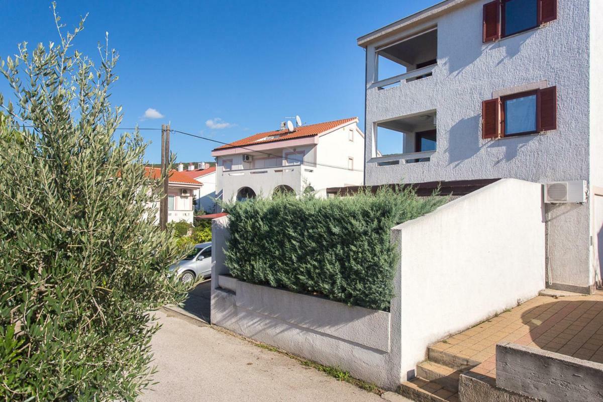 1-Bedroom Apartment With Loggia In Punat Island Krk Экстерьер фото